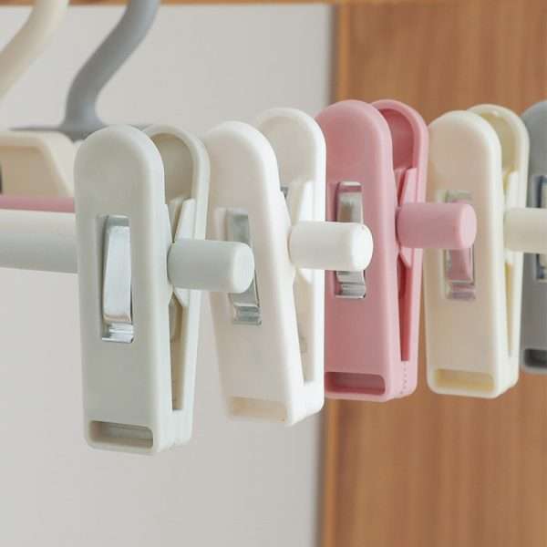 Stackable Hanger With Clips