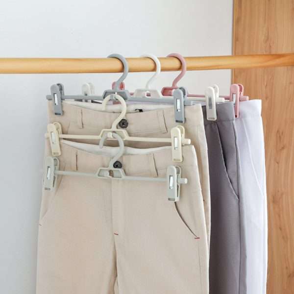 Stackable Hanger With Clips