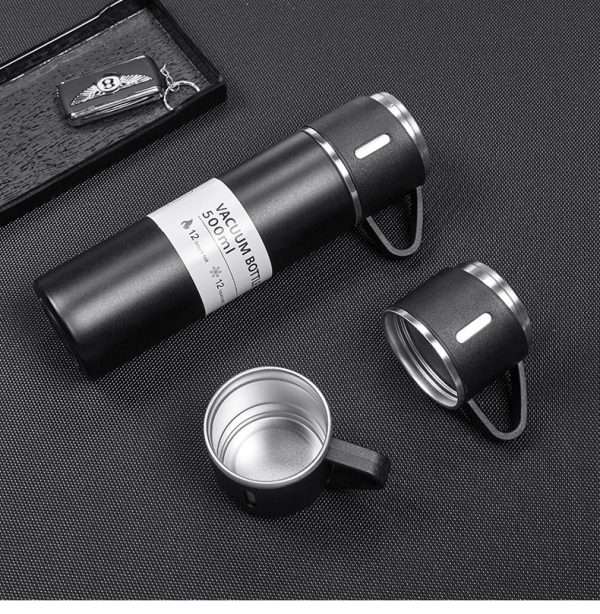 Vacuum Flask Set With Additional Cups