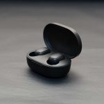 Headphones & Headsets